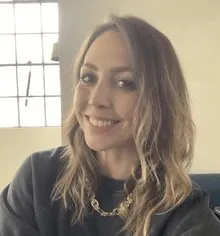 Gabriela V.